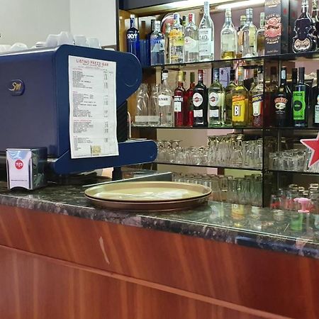 Hotel Eleonora Rimini Zewnętrze zdjęcie