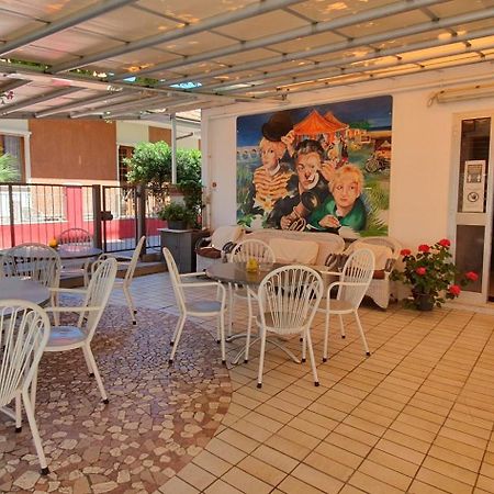 Hotel Eleonora Rimini Zewnętrze zdjęcie