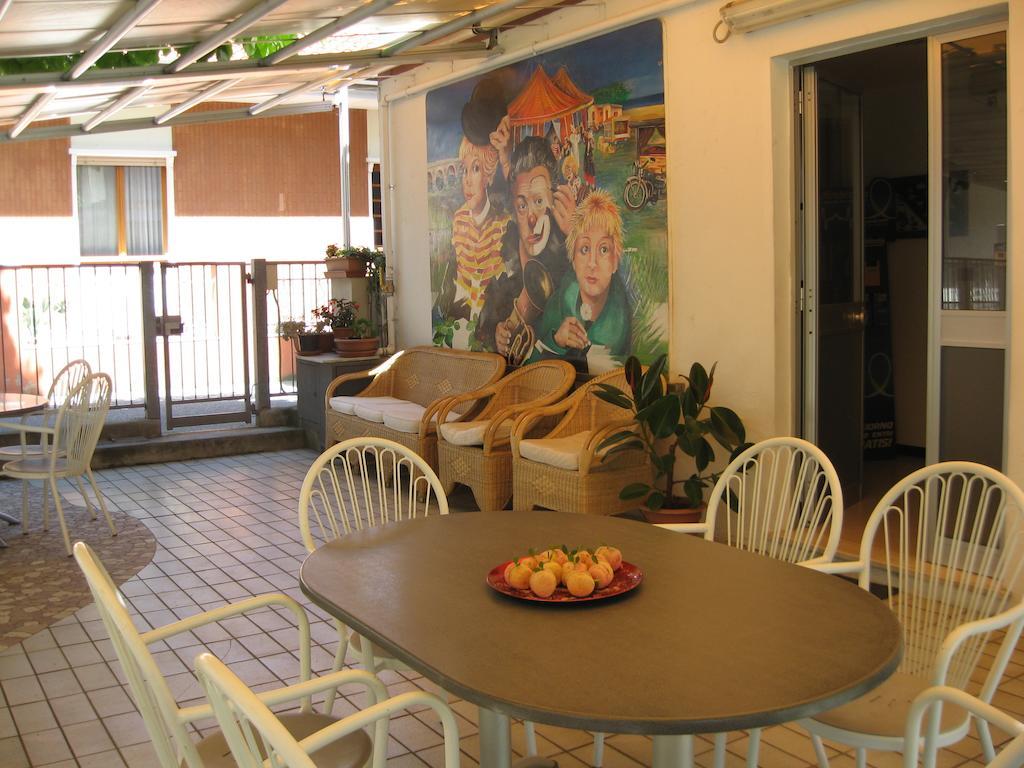 Hotel Eleonora Rimini Zewnętrze zdjęcie
