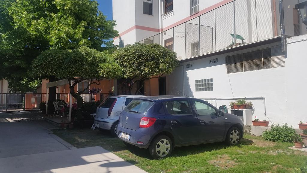 Hotel Eleonora Rimini Zewnętrze zdjęcie