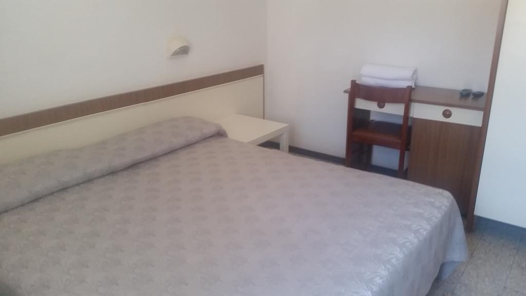 Hotel Eleonora Rimini Zewnętrze zdjęcie